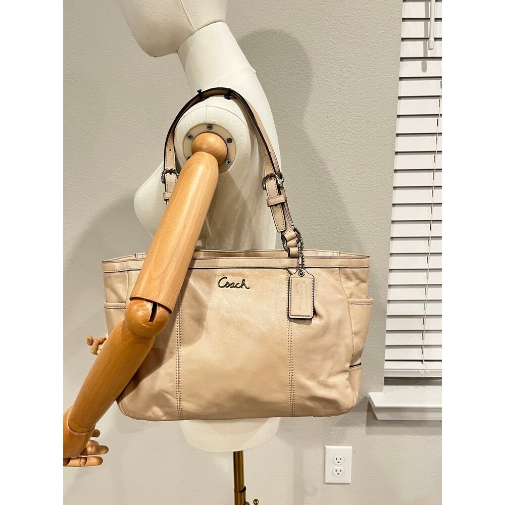 Coach Leather Shoulder Bag Tote Purse